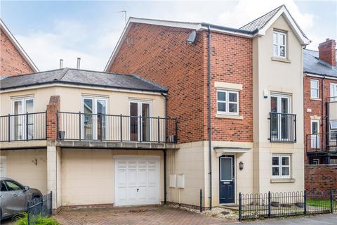 4 bedroom end of terrace house for sale - Montgomery Avenue, Leeds