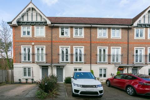 4 bedroom terraced house to rent, Langley Place, Langley Road, Watford, Hertfordshire, WD17