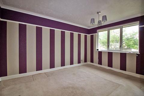 40 Brunslow Close, Willenhall, WV13 2HN