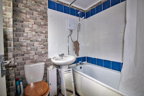 40 Brunslow Close, Willenhall, WV13 2HN