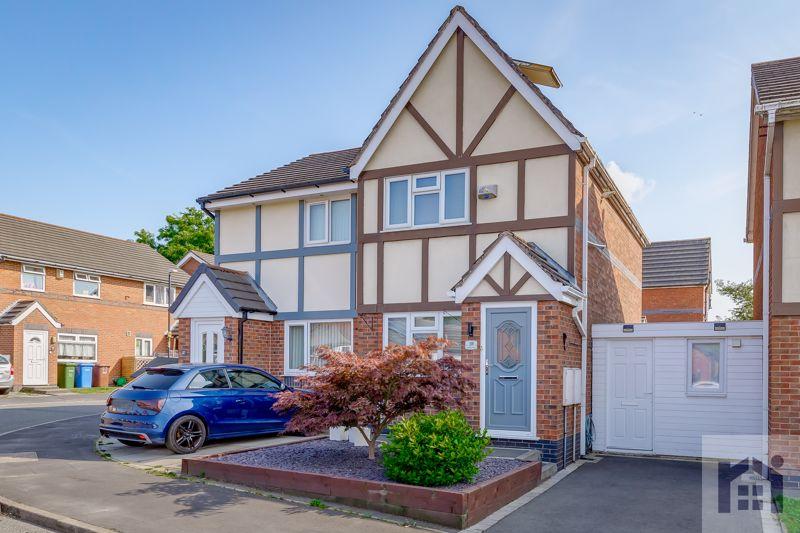 Lakeland Gardens, Chorley, PR7 2LL 2 bed semidetached house £125,000