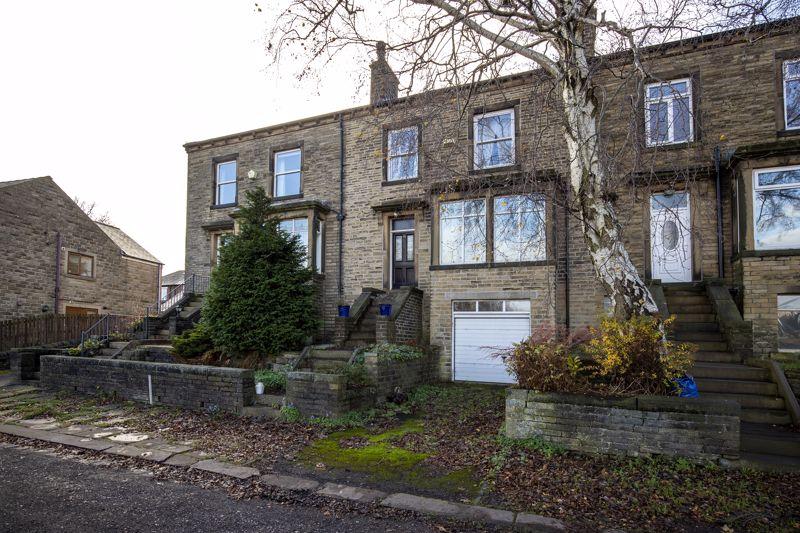 18 Rothwell Mount, Halifax HX1 2XN 4 bed terraced house £260,000