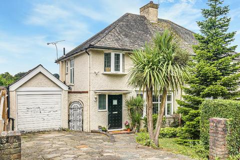 4 Downsway, South Croydon, CR2 0JA