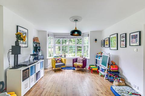 4 Downsway, South Croydon, CR2 0JA