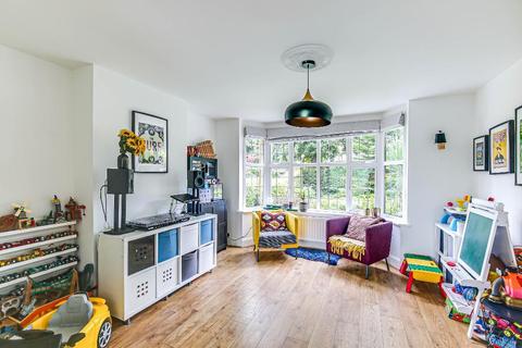 4 Downsway, South Croydon, CR2 0JA