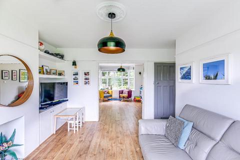 4 Downsway, South Croydon, CR2 0JA