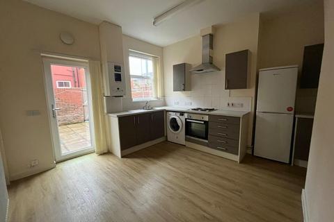 2 bedroom terraced house to rent, Ben Street, Clayton, Manchester, Lancashire, M11 4EW