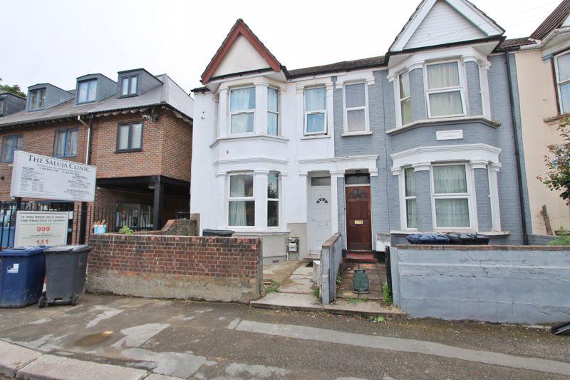 Northcote Avenue, Southall 4 bed terraced house £1,995 pcm (£460 pw)