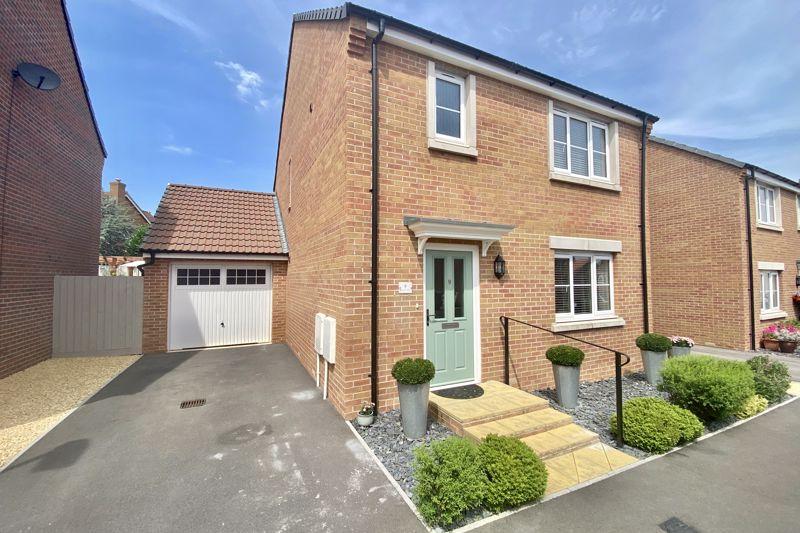 Stag Valley Road, Durleigh Gardens, Bridgwater 3 bed detached house £339,950