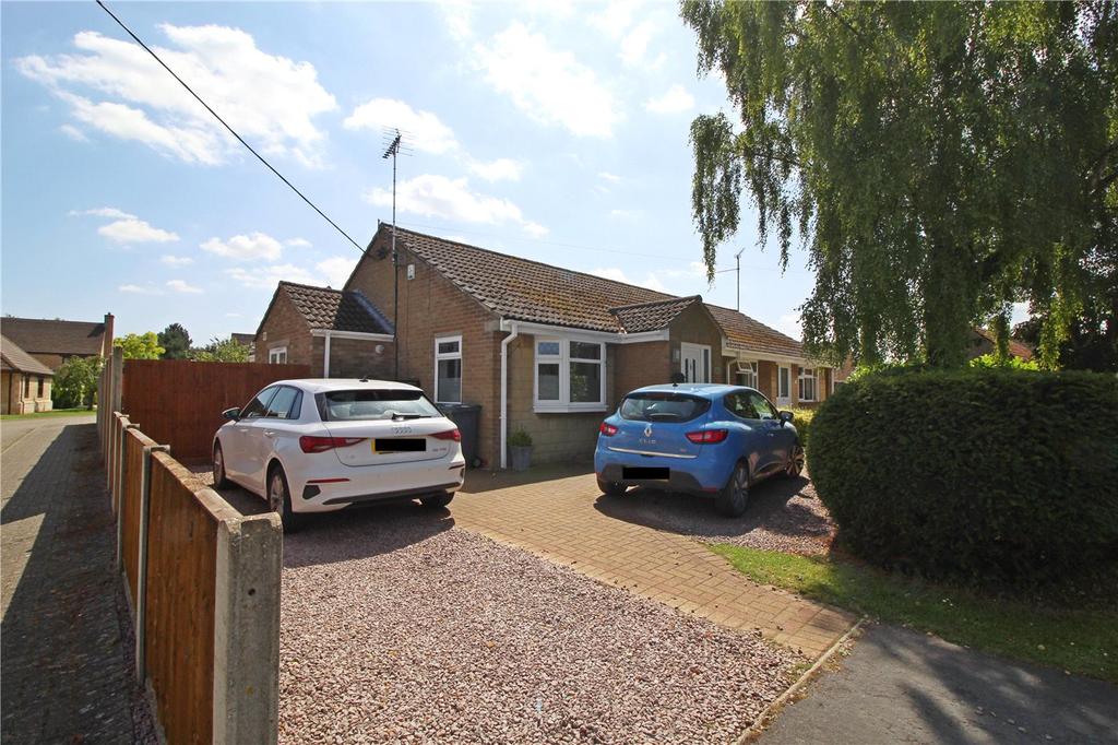 High Street, Maxey, Peterborough, PE6 3 bed bungalow £299,000