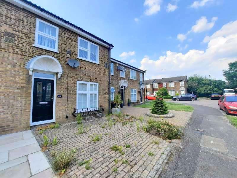 FELTHAM 3 bed terraced house £1,500 pcm (£346 pw)