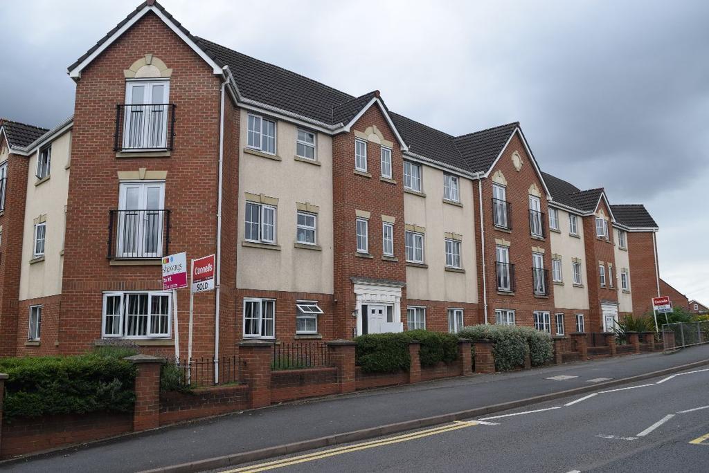 Reddal Hill Road, Cradley Heath, B64 5JE 2 bed apartment £695 pcm (£
