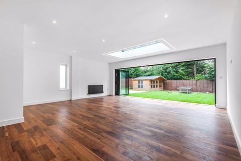 100 Fir Tree Road, Banstead, SM7 1NQ