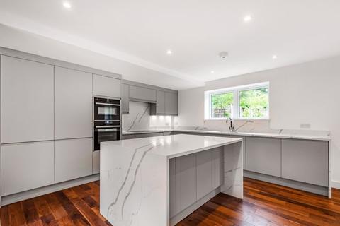 100 Fir Tree Road, Banstead, SM7 1NQ