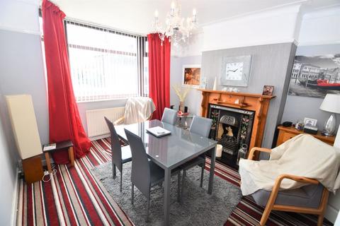 2 Gore Crescent, Salford, M5 5NU