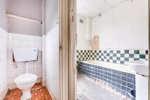 122 Durrington Road, London, E5 0HS