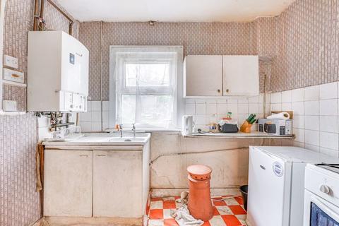 122 Durrington Road, London, E5 0HS