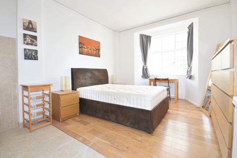 Studio to rent, Russell Court, Bloomsbury WC1H 0LP