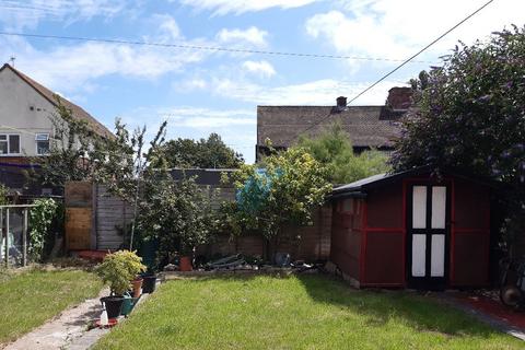 3 bedroom terraced house to rent, Avard Crescent, Eastbourne