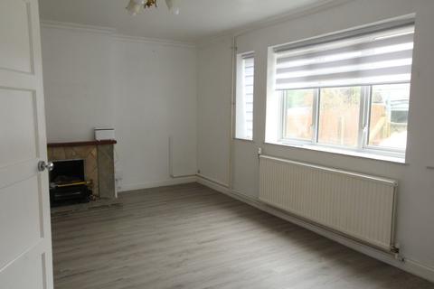 3 bedroom terraced house to rent, Avard Crescent, Eastbourne