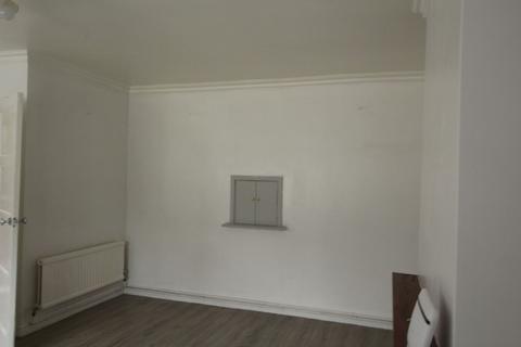 3 bedroom terraced house to rent, Avard Crescent, Eastbourne