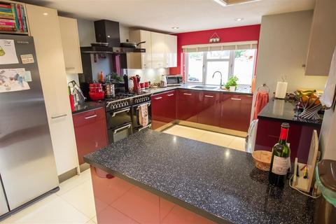 13 Burrows Close, Clifton, Shefford, SG17 5EG