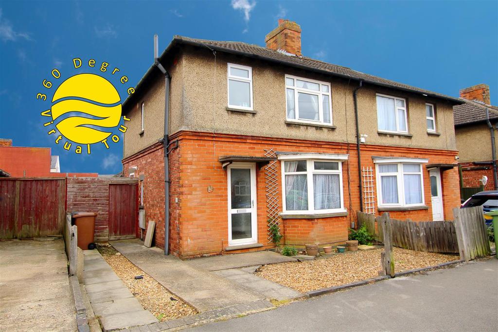 Eastfield Crescent, Finedon 3 bed semidetached house £205,000