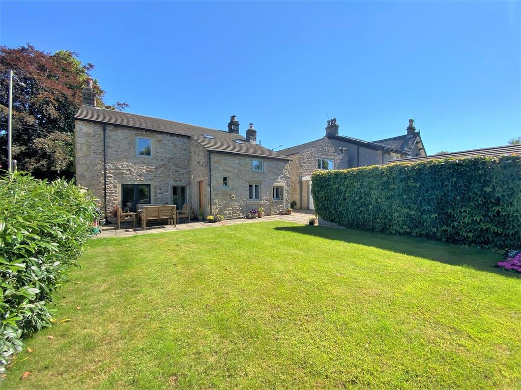 Mitton Road, Whalley, Ribble Valley 4 bed detached house £495,000