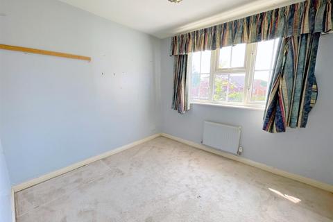 12 Darent Close, Stone Cross, Pevensey, BN24 5PW