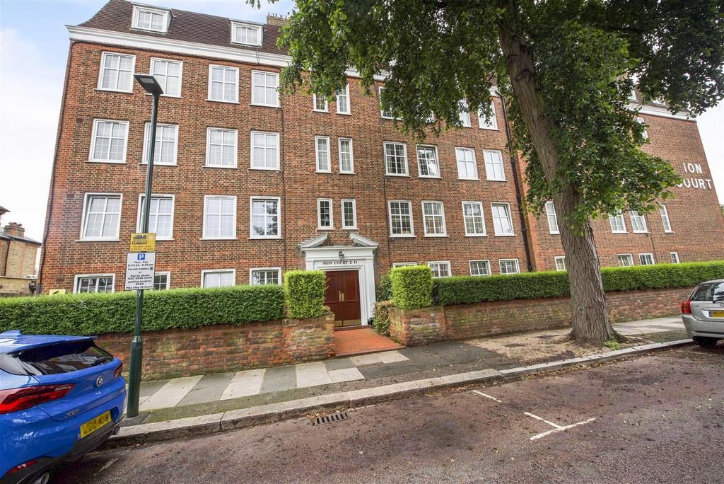 Sion Road, Twickenham 2 bed apartment £425,000