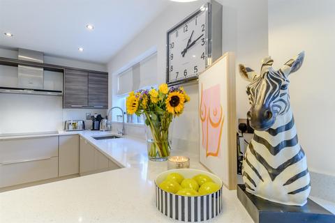 14 Alder Park Road, Solihull, B91 1NU