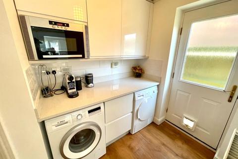 17 Elm Grove, Wootton, Northampton, NN4 6FB