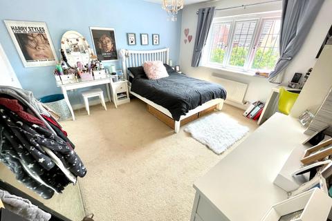 17 Elm Grove, Wootton, Northampton, NN4 6FB