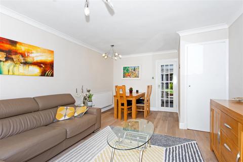 44 Dyke Drive, Orpington, BR5 4LZ