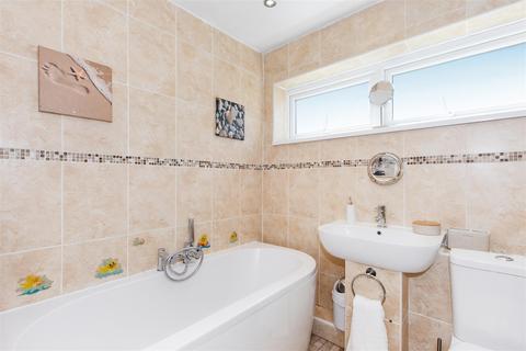 44 Dyke Drive, Orpington, BR5 4LZ
