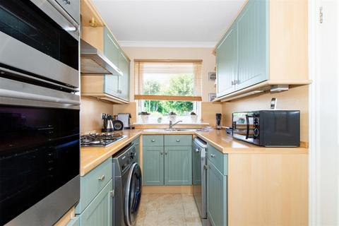 44 Dyke Drive, Orpington, BR5 4LZ