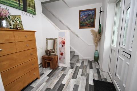 64 West Royd Drive, Shipley, BD18 1HL