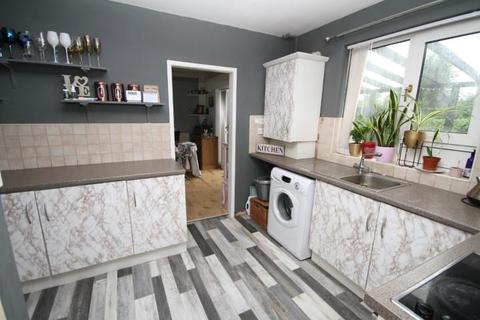 64 West Royd Drive, Shipley, BD18 1HL