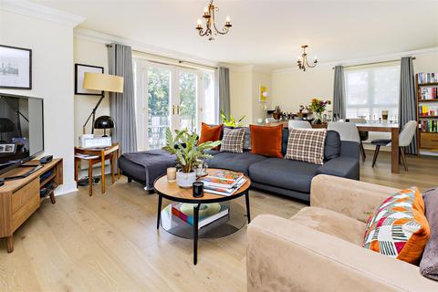 12 Compass Close, Edgware, HA8 8HU