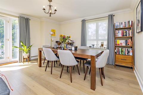 12 Compass Close, Edgware, HA8 8HU