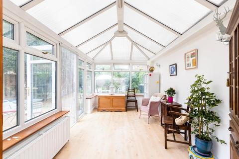 5 Station Approach, Theydon Bois, Epping, CM16 7HR