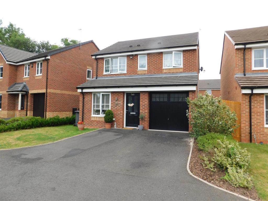 Hitchens Way, Highley, Bridgnorth 3 bed detached house £250,000