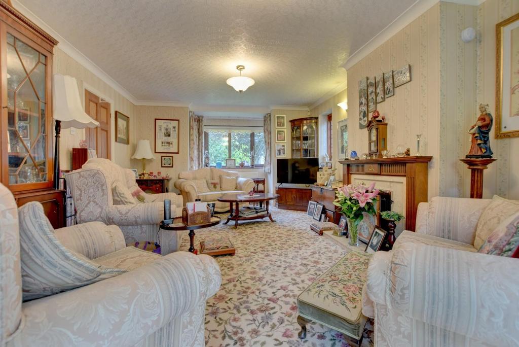 North Park Avenue, Barrowford, Nelson 5 bed detached house £340,000