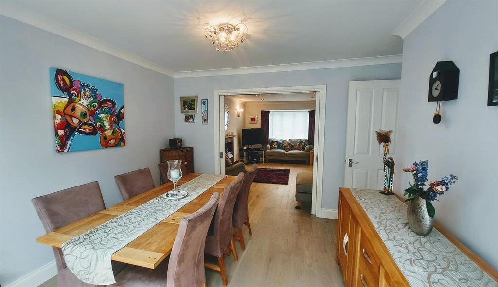 Saffron Meadow, Standon, Herts 4 bed detached house £685,000