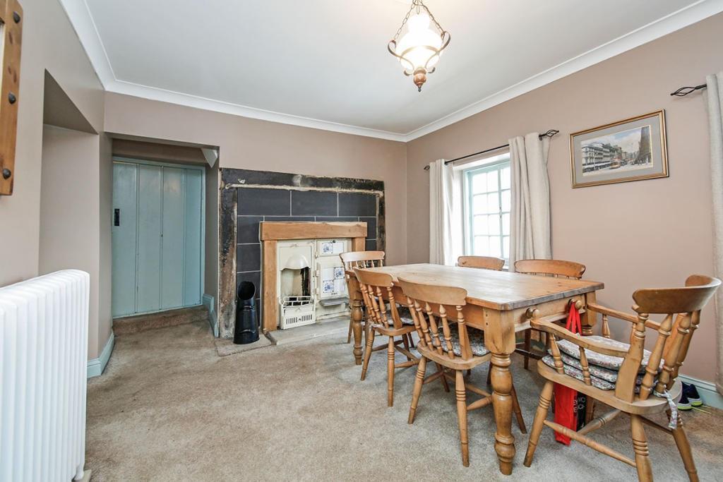 Dining Room.jpg