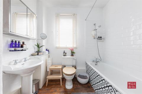 147 Chatsworth Road, London, E5 0LA