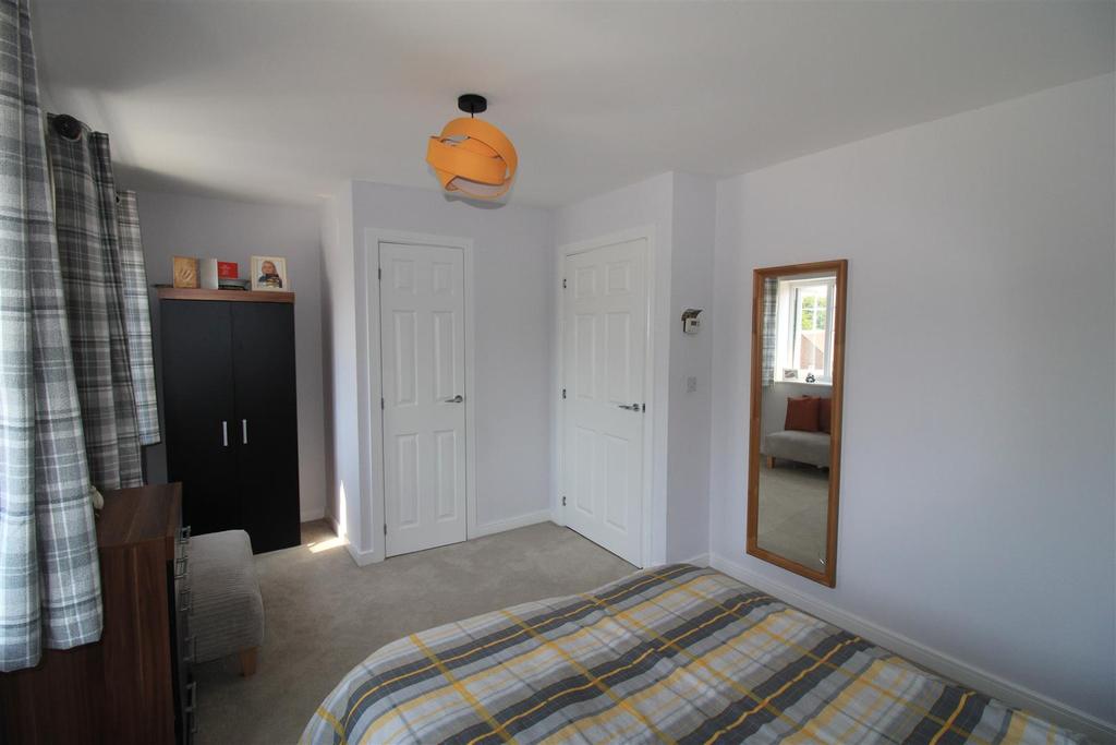Bed 1.JPG