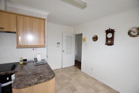 35 Alton Park, Beeford, Driffield, YO25 8BZ