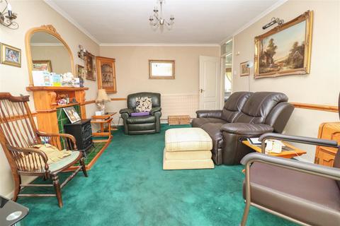 4 Baker Avenue, Hatfield Peverel, Chelmsford, CM3 2LH