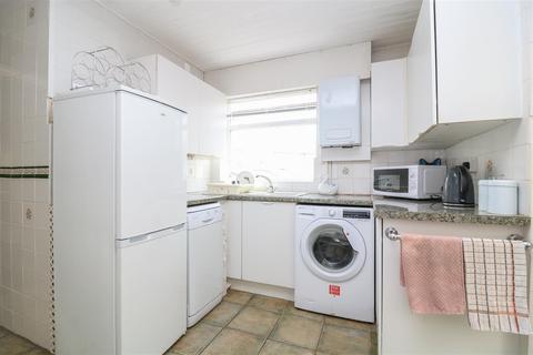 4 Baker Avenue, Hatfield Peverel, Chelmsford, CM3 2LH